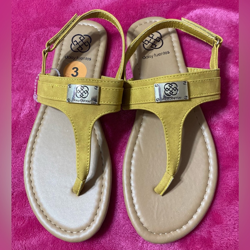 NWT Sandals